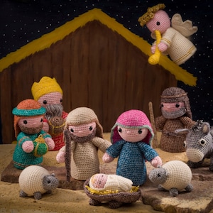 Complete nativity scene PDF crochet pattern