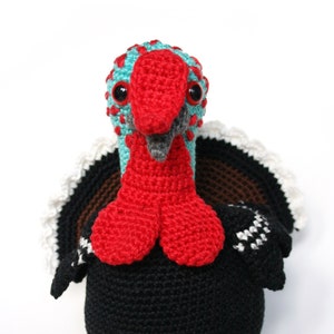 Herman the Turkey PDF crochet pattern image 1