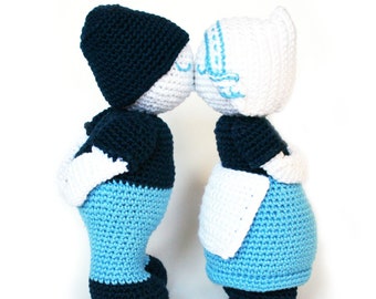 Dutch kissing couple PDF crochet pattern