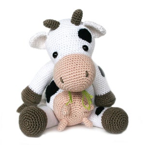 Klaartje the Cow PDF crochet pattern