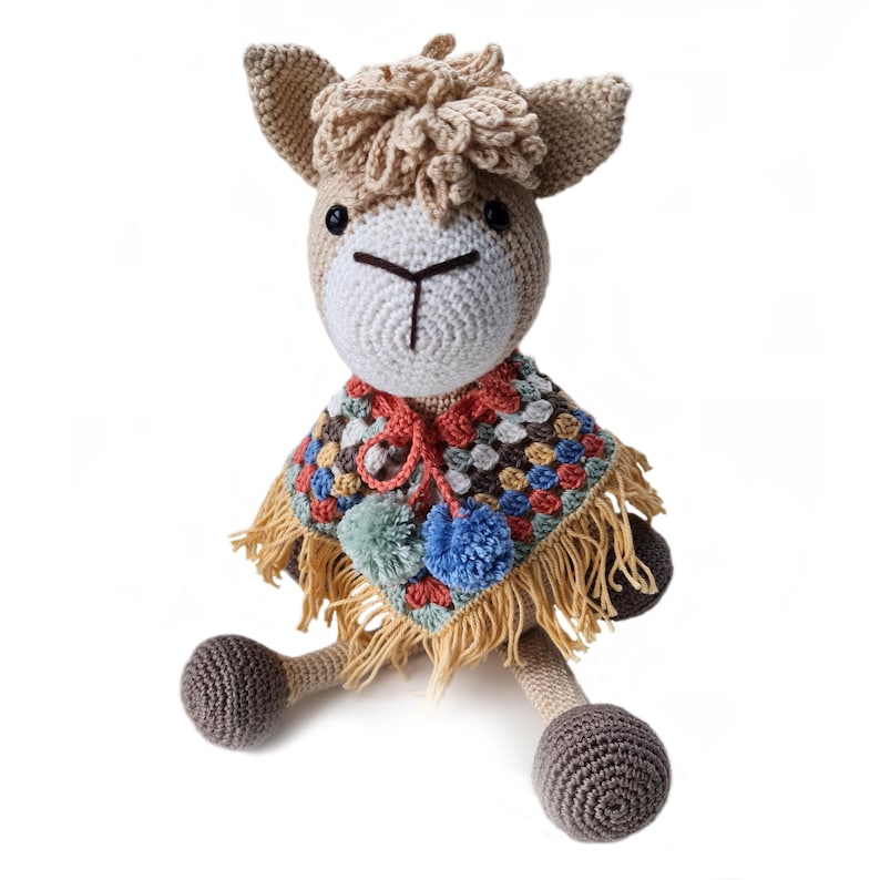 Anna the alpaca PDF crochet pattern image 1