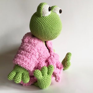 Kimmi the frog PDF crochet pattern image 3