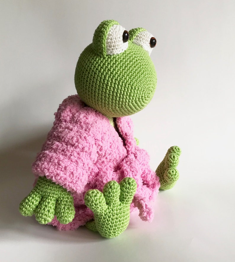 Kimmi the frog PDF crochet pattern image 3