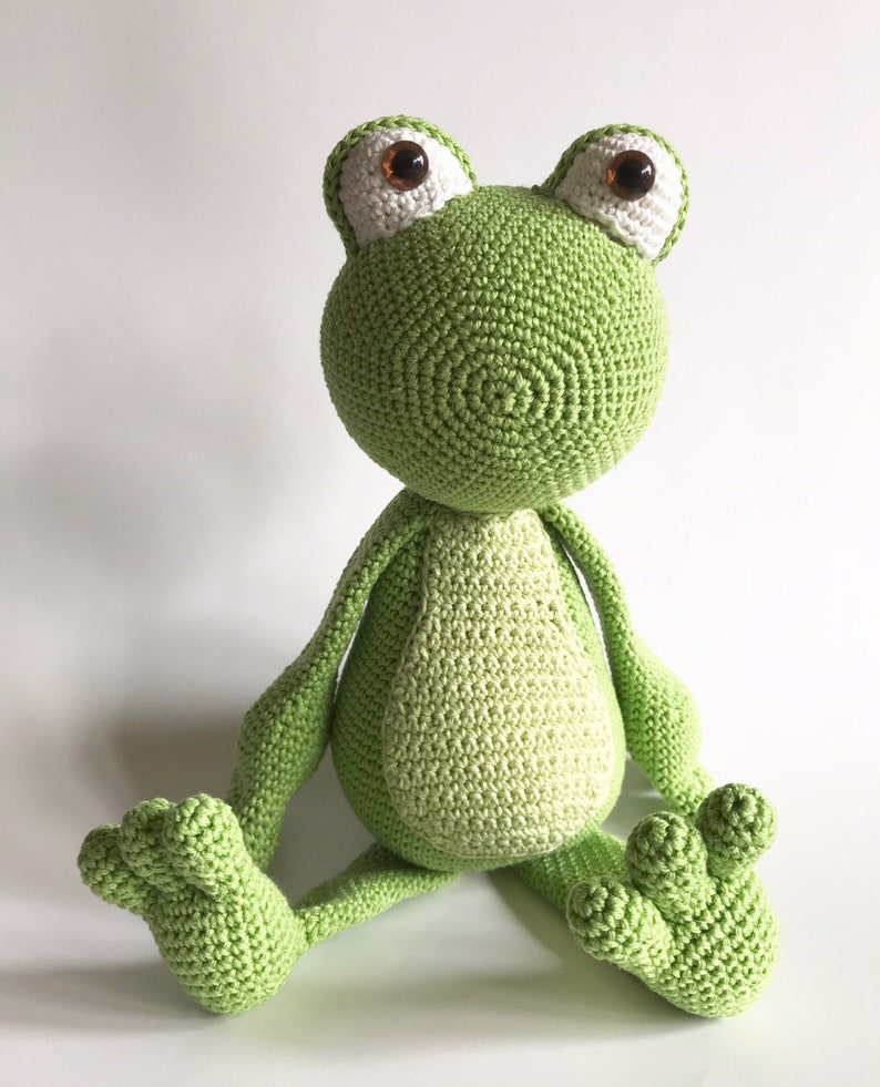 Kimmi the frog PDF crochet pattern image 2