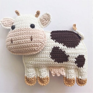 Carly the cow PDF crochet pattern