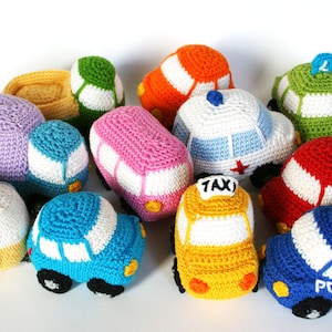 10 little cars PDF crochet pattern