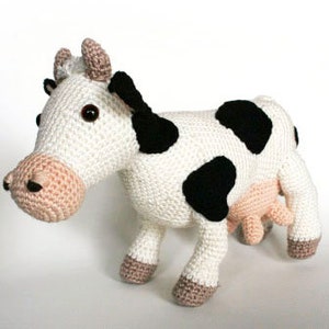 Bertha the cow PDF crochet pattern image 2