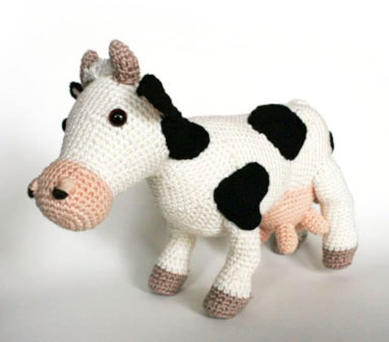 Bertha the cow PDF crochet pattern image 2