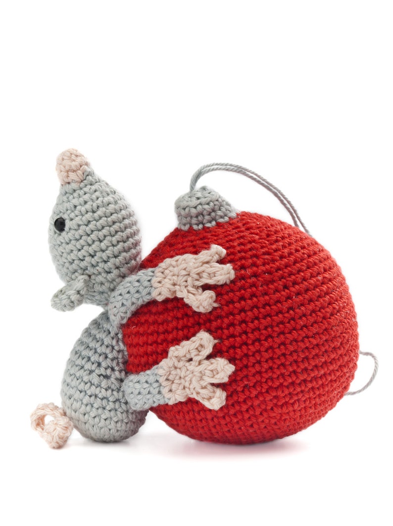 Christmas ball with mouse PDF crochet pattern image 3