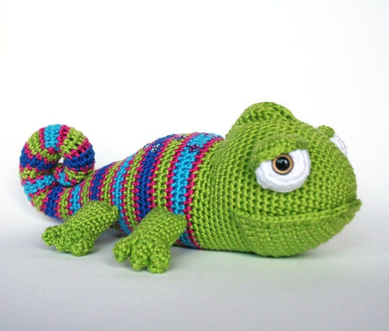 Karen the Chameleon PDF crochet pattern image 1