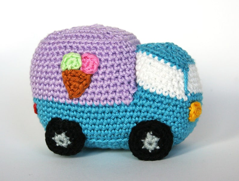 10 little cars PDF crochet pattern image 2