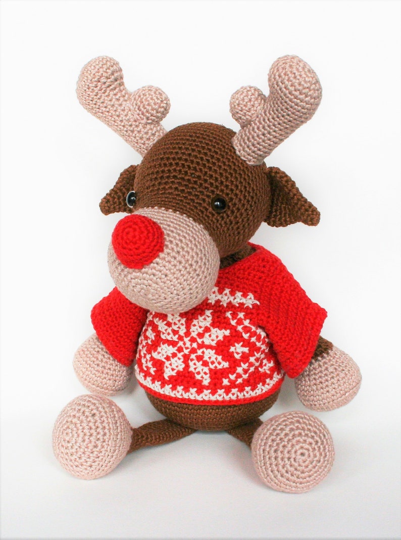 Rolf the Reindeer PDF crochet pattern image 1