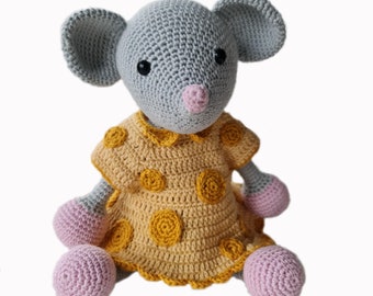 Mijntje the mouse PDF crochet pattern