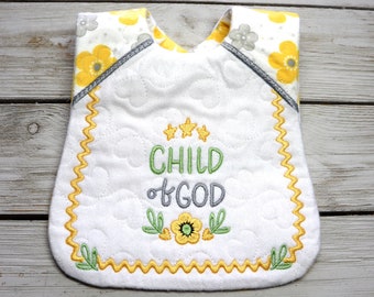 In the hoop Baby bib for 7x11 and 8x12 embroidery hoops