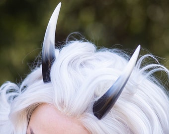 White Tipped Black Resin Cast Oni Horns - Demon / Devil / Dragon / Monster Horns for Costumes, Cosplay, Halloween, Ren Faire