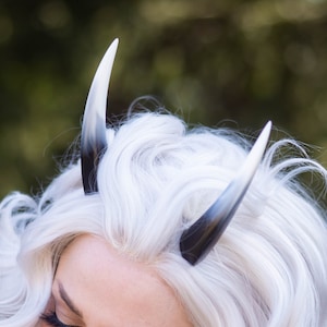 White Tipped Black Resin Cast Oni Horns - Demon / Devil / Dragon / Monster Horns for Costumes, Cosplay, Halloween, Ren Faire