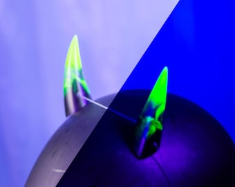 Cornes chibi en résine réactive aux UV - jaune et noir