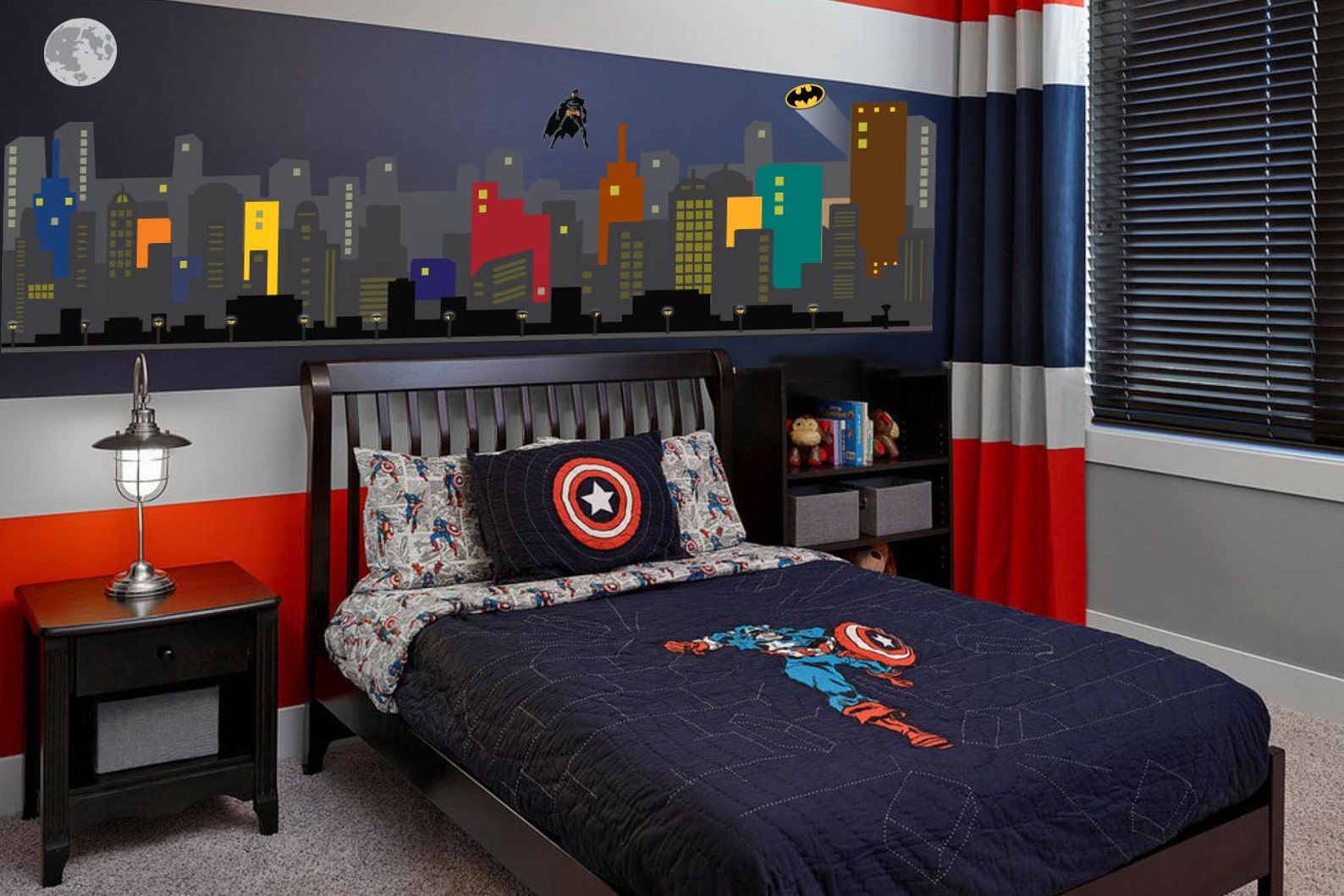 Комната марвел. Спальня для мальчиков в стиле супергероев. Комната в стиле Марвел для мальчика. Стили комнат для мальчиков. Детская комната в стиле Марвел.