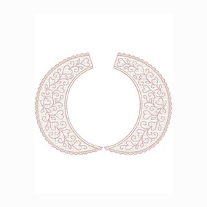 Può includere: Due colletti in pizzo ricamato a forma di mezzaluna abbinati. I colletti sono di colore rosa chiaro con un delicato motivo a vite a forma di cuore. I bordi sono smerlati, aggiungendo un tocco decorativo. I colletti sono su sfondo bianco.