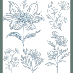 Puede incluir: Una colección de seis ilustraciones florales detalladas en tonos azules y grises. Los diseños presentan varios tipos de flores, incluyendo lirios y flores, con intrincados trazos. Las imágenes están sobre un fondo blanco con un borde verde.