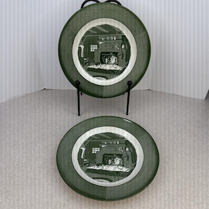 Set of 2 Vintage Royal Colonial Homestead Green Dinner Plates 9” Americana 1950