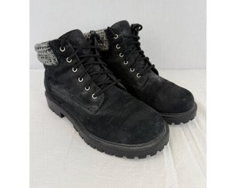Botas vintage Y2K Predictions de ante negro con cuello de punto y cordones, suela gruesa, talla 7W