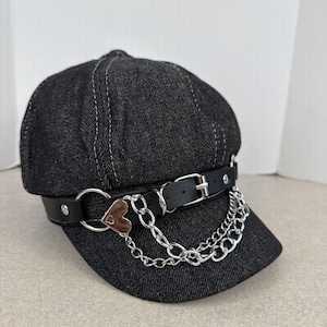 Vintage Y2K Bling Newsboy Cap  2000's Black Hat Chains Heart City Girl