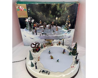 Vintage Village Square Musical Holiday Skaters Animated Christmas Tested Works
