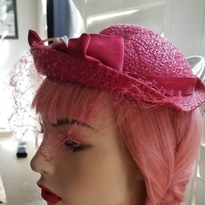 Vintage Fuchsia Hutzlers Of Baltimore Pink Straw Hat With Net & Bow 1950's-Vintage Straw Hat/Summer Spring Hat