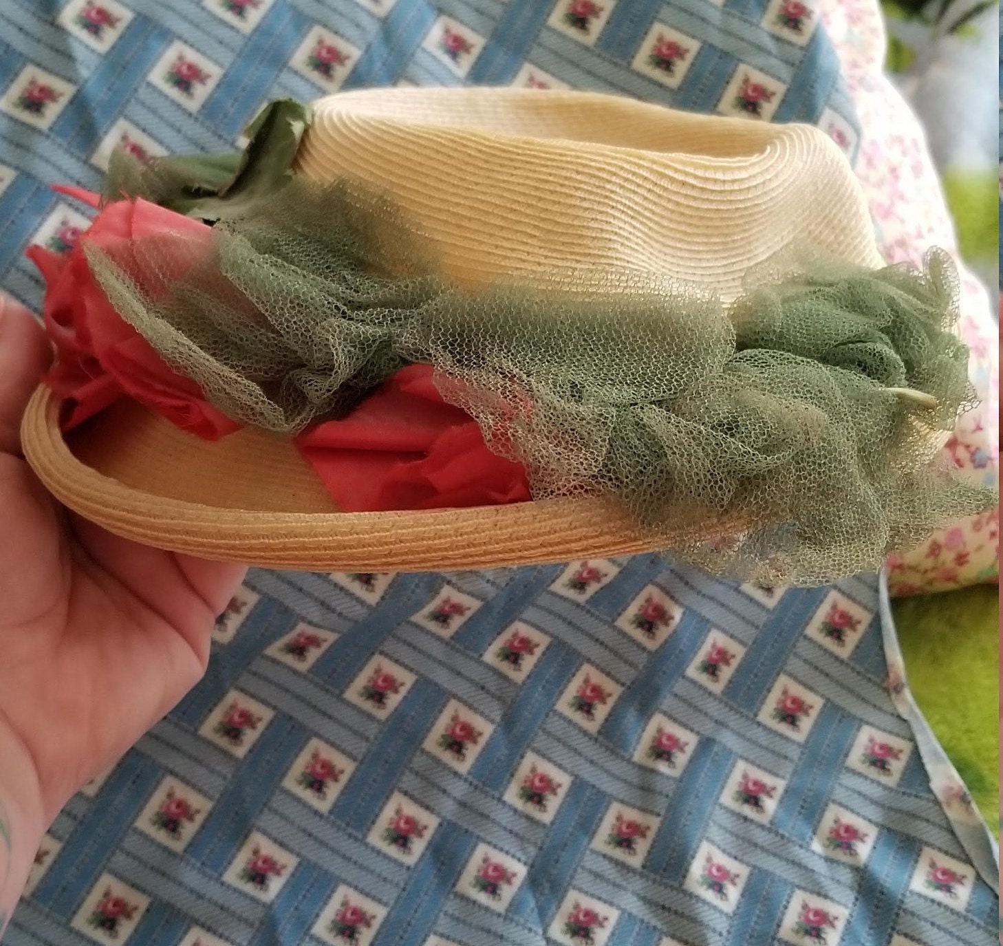 Vintage Beige Straw/silk Peek A Boo Summer Hat 1950s With 