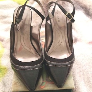 Tahari Black Patent Leather~Cloth Slingback Heels Size 10~Tahari Slingback Heels~Office Attire~Date Night Heels