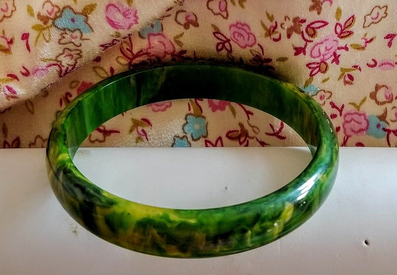 Vintage Spinach Green Bakelite Bangle 1930's-40's-Spinach Green & Yellow End Of Day Bakelite Bangle Beautiful Swirls-Mid Century image 9