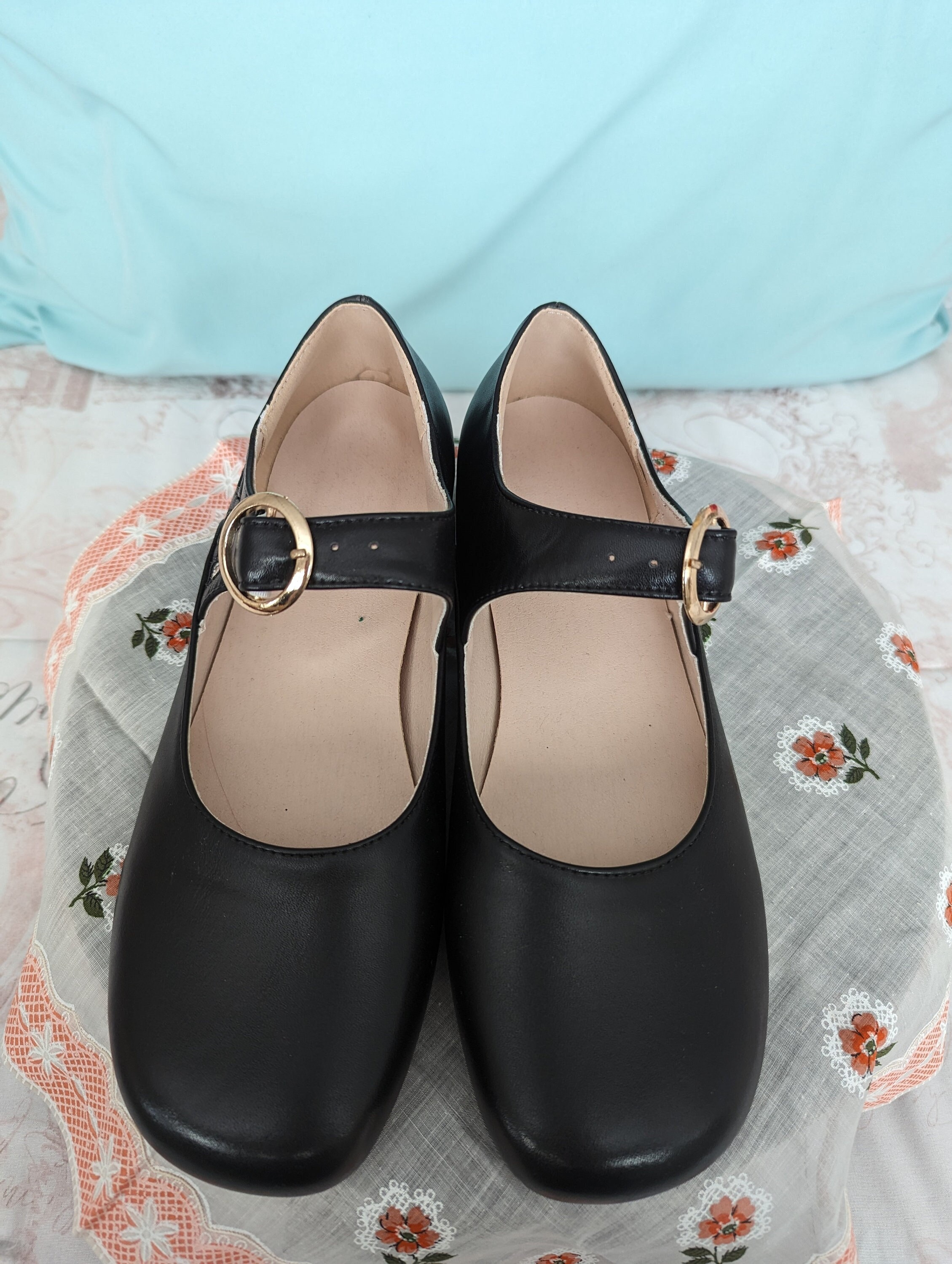 Women's Retro Leather Soft Sole Shoes. at Rs 5100.00/pair