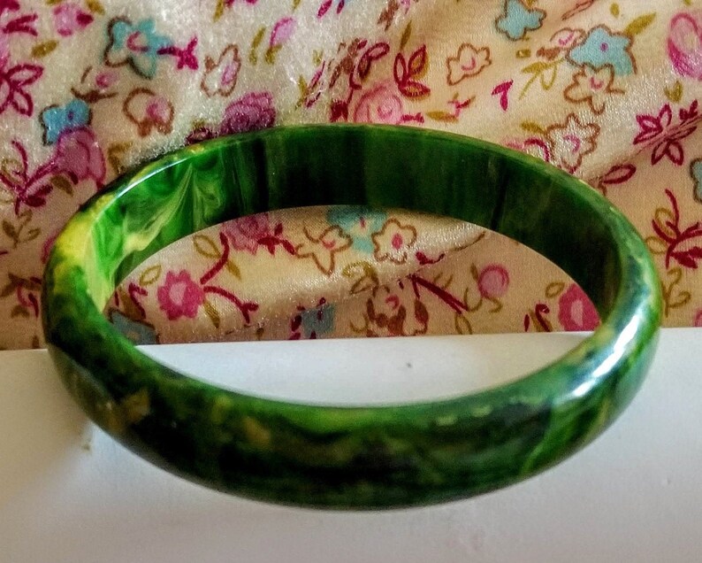 Vintage Spinach Green Bakelite Bangle 1930's-40's-Spinach Green & Yellow End Of Day Bakelite Bangle Beautiful Swirls-Mid Century image 10