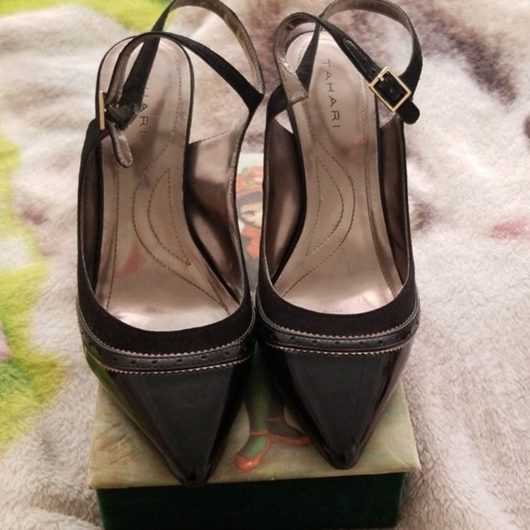 Tahari black pumps sale