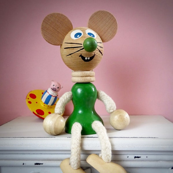 Vintage Sitting Mouse Toy, Handmade Wooden Toy, Mouse on the Shelf, Wooden Mouse Figure, Traditional Toy