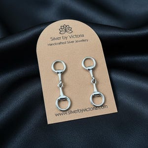 Pendientes de plata de ley con bocado de filete: joyería ecuestre