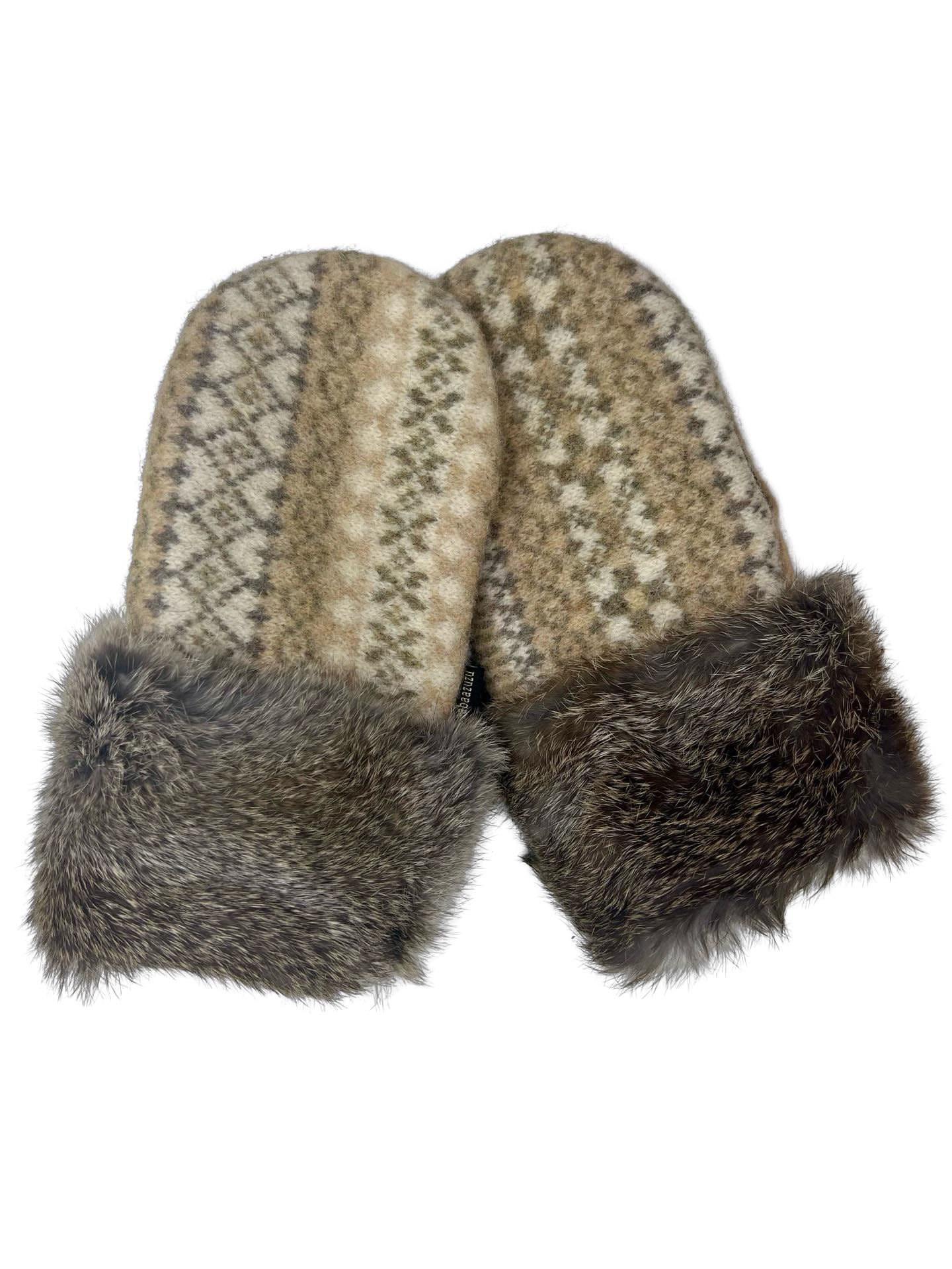 ハッピー Women's Pink Winter Hat With Bow - Handmade in Michigan by