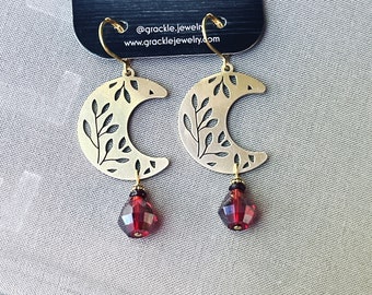 Daria Crescent Earrings