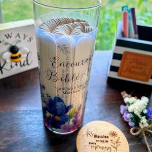 Encouraging Bible NIV Verses Glass Jar/80 Engraved Sticks on Glass Jar/Mother&#39;s day Bible verse gift/Graduation Gift/Verses of the day