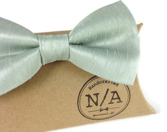 Mint green bow tie, satin bow tie, green bow tie, pale green bow tie, pretied bow ties, adjustable bow tie, wedding bow ties, groomsmen bow