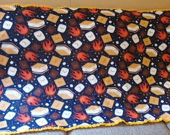 Smores fleece throw blanket. Smores camping blanket. Boy Scout, Girl Scout gift. Camper gift. Camping fleece blanket.