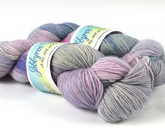 Once upon a time, SW Merino, 25% Nylon, 4Ply, 400m/100g
