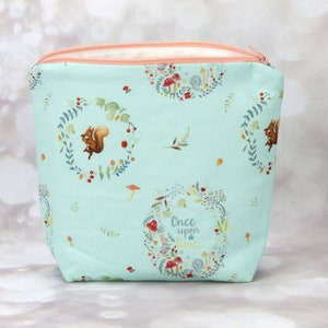 Squirrel Nutkins Zip/Pouch Bag