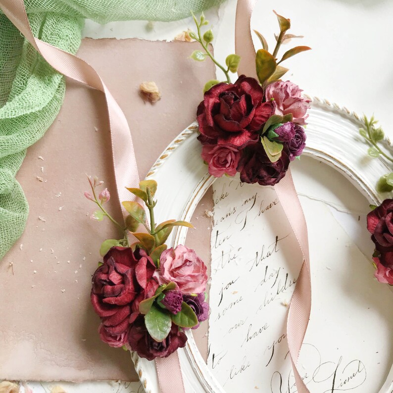 Bridesmaids corsage Autumn bridal bracelet Fall flower bracelet Bridal wrist corsage Bridesmaids bracelet Burgundy flower wrist corsage