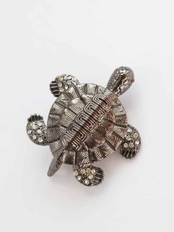 Sea Turtle Brooch