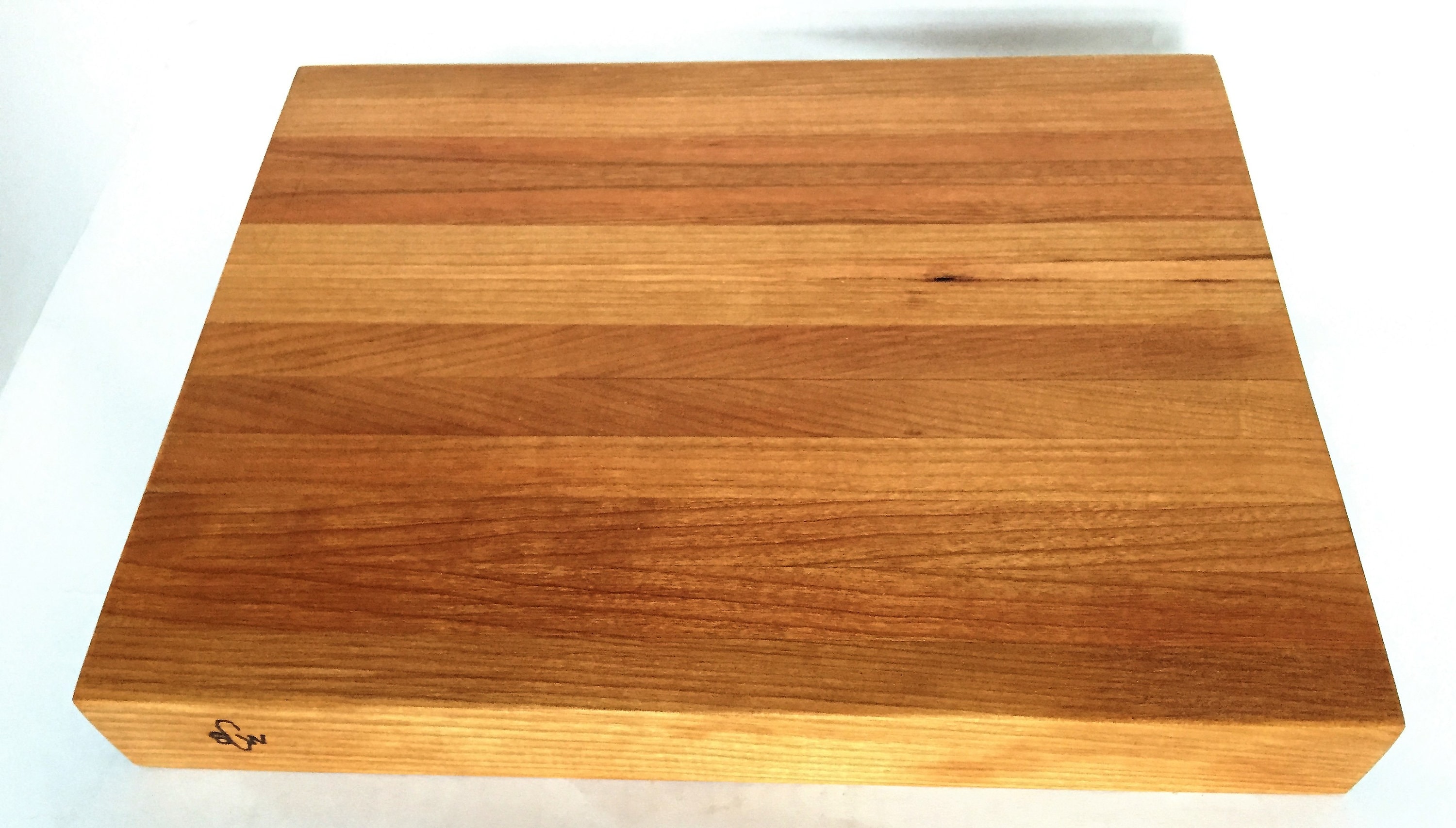 White wooden chopping board