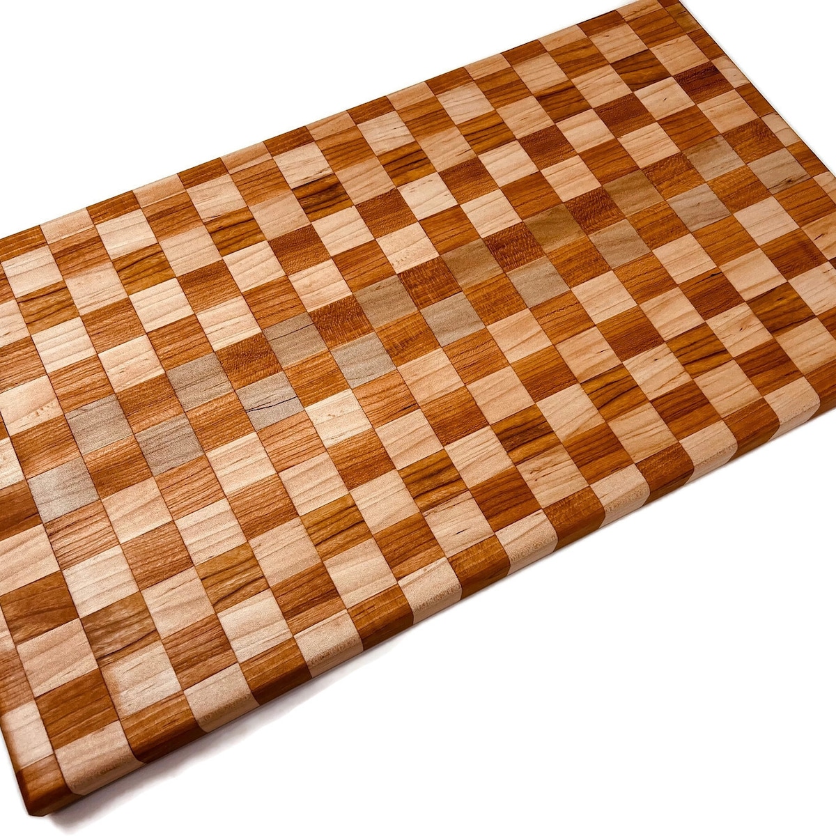 Maple and Cherry Edge Grain Cutting Board With Checkered Pattern - Etsy (medium)