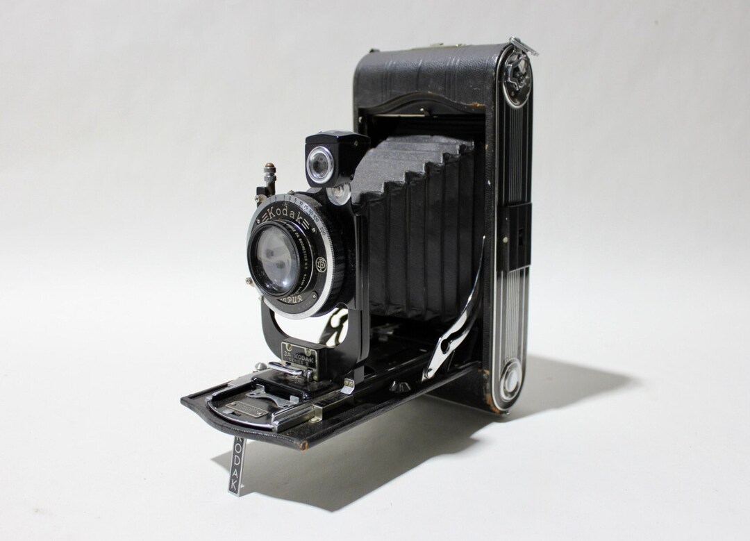 Vintage C. 1939-1941 -kodak / 3A Series II- Folding Bed Camera. Format ...