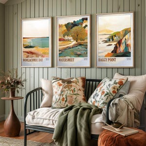 Set di tre poster con stampe artistiche dei punti di riferimento del North Devon: Woolacombe Bay, Watersmeet, Baggy Point - 3 dipinti con strati di lamina.